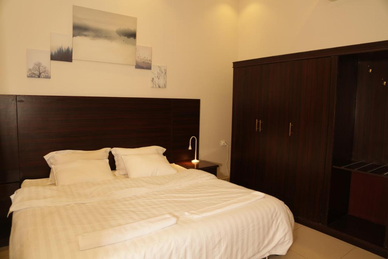 Spacious Apartments At Basla St 3 Mins From King Fahd Stadium Riadh Exterior foto