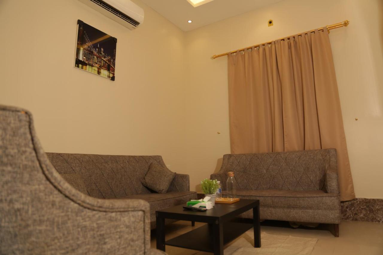 Spacious Apartments At Basla St 3 Mins From King Fahd Stadium Riadh Exterior foto