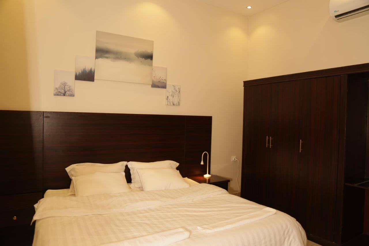 Spacious Apartments At Basla St 3 Mins From King Fahd Stadium Riadh Exterior foto